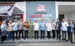 Gubernur Andi Sudirman Sulaiman Dorong Koperasi Desa Pasarkan Produk Lokal