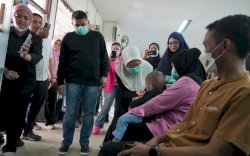 Wali Kota Makassar Appi Sambangi RSUD Daya, Bagi Masker hingga Cek Ruangan Pasien