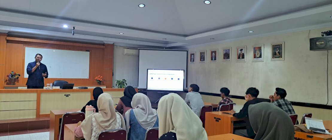 Bupati Bantaeng, Fathul Fauzi Nurdin, S.I.Kom., M.I.Kom., sebagai dosen praktisi bagi mahasiswa Program Studi Ilmu Komunikasi Universitas Muslim Indonesia (UMI).