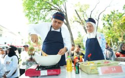 Wali Kota Makassar Appi Juara I Lomba Memasak Nasi Goreng Antar Kepala Daerah se-Sulsel
