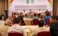 Bupati Andi Abdullah Rahim Buka Bimtek DPRD Luwu Utara, Perkuat Pengawasan dan Tata Kelola APBD