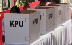 Menjahit Kepercayaan Publik Lintas Generasi