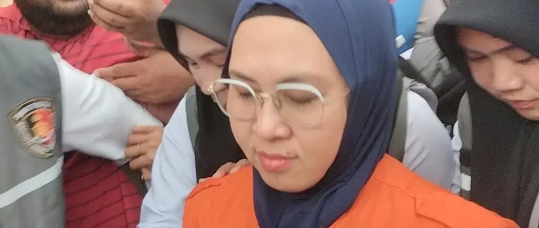 Mantan Bupati Gowa Husniah Talenrang Ditahan, Tangan Diikat Tali Tis