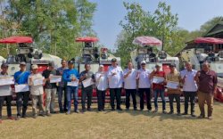 Pemkab Maros Perkuat Sektor Pertanian, 11 Alsintan Disalurkan ke Kelompok Tani