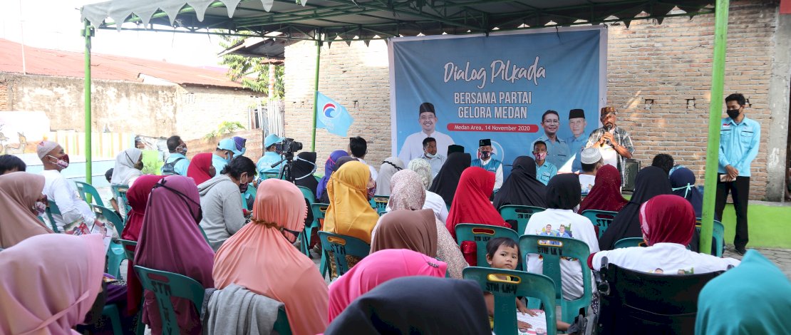 Warga Medan Area menghadiri dialog Pilkada bersama Partai Gelora Kota Medan, Sabtu (14/11/2020).