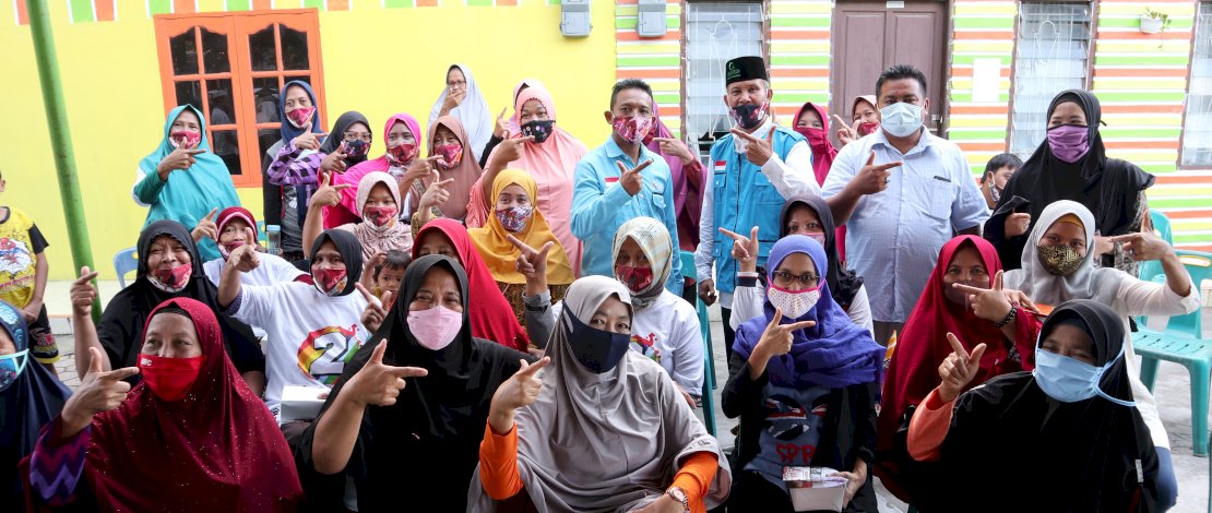 Warga Medan Area menghadiri dialog Pilkada bersama Partai Gelora Kota Medan, Sabtu (14/11/2020).