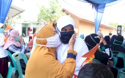 Anak-anak hingga Ibu-ibu Antusias Belajar Mengaji di Rumah Quran Medan Berkah