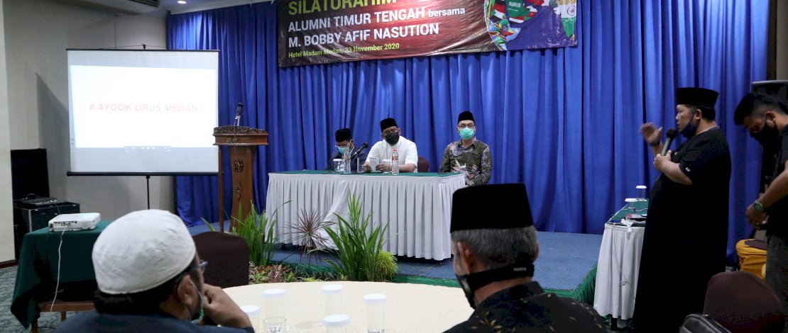 Pertemuan Bobby Nasution dengan para alumni Timur Tengah di Hotel Madani, Jalan Sisingamangaraja, Senin (24/11/2020) malam.