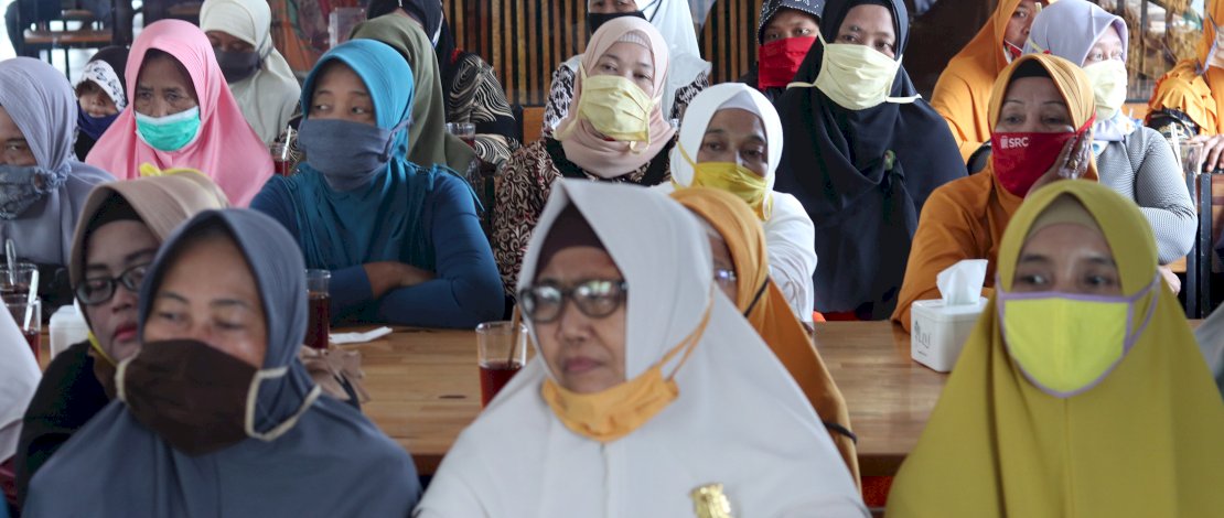 Silaturahmi Partai Gelora Kota Medan bersama ibu-ibu perwiritan, Rabu (26/11/2020).