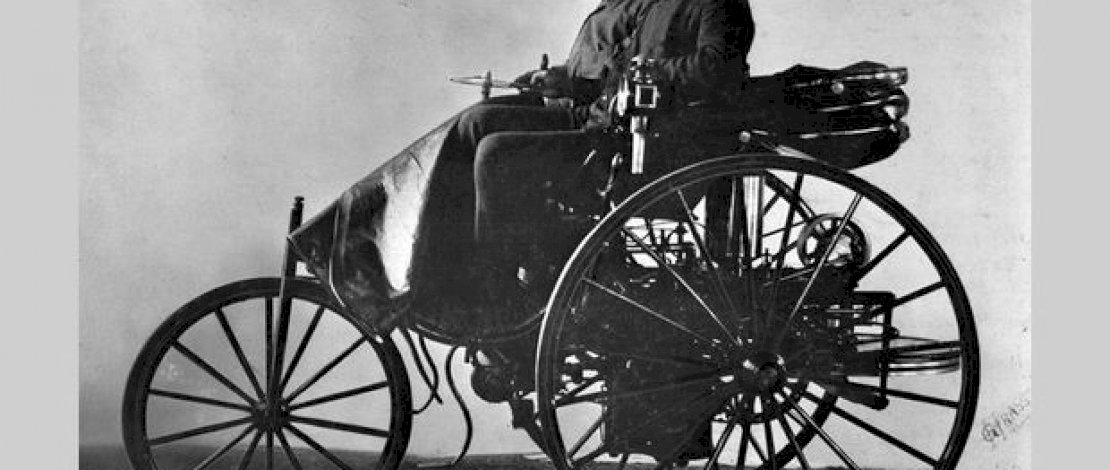 Mercedes-Benz tahun 1886.