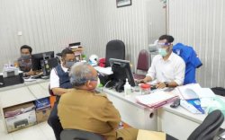 Oknum Dokter Cium dan Peluk Siswi Magang di Puskesmas