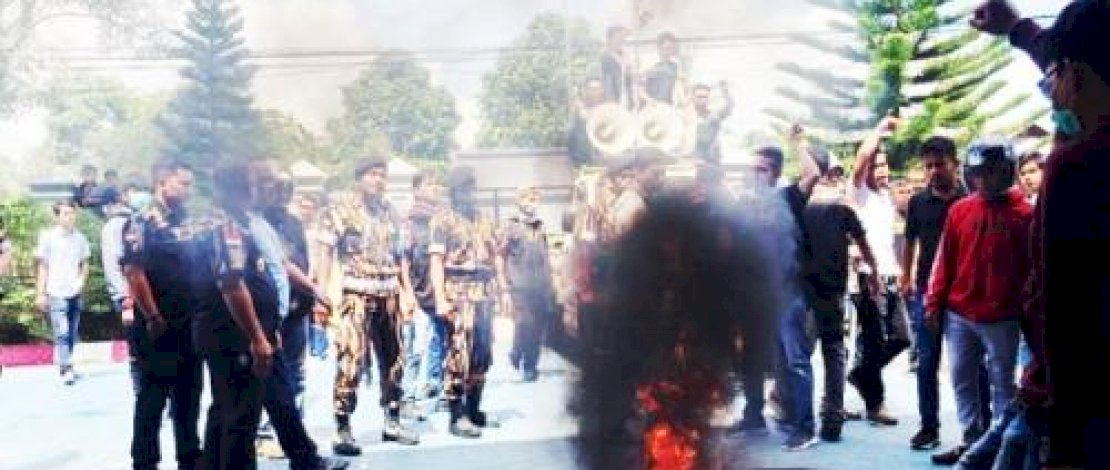 Tolak Kedatangan 49 WNA, Anggota Ormas Kena Bogem di Imigrasi Kendari Tolak Kedatangan 49 WNA, Anggota Ormas Kena Bogem di Imigrasi Kendari