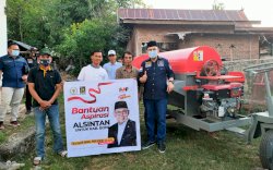 Andi Akmal Serahkan Mesin Perontok Jagung, Intalasi Pipa dan Pompa Air Irigasi Tersier ke Petani di Bone