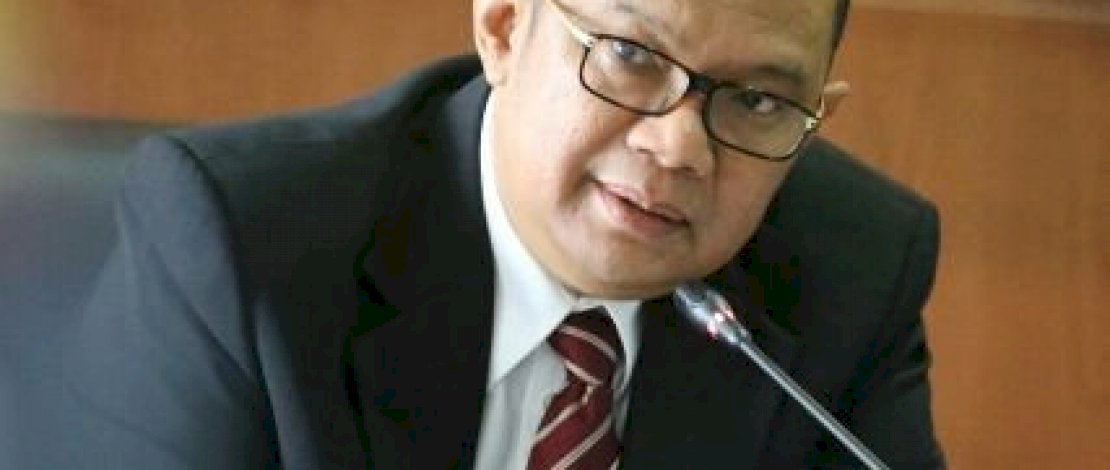 Anggota DKPP, Alfitra Salam (INT)
