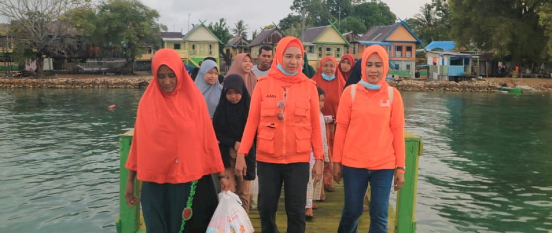 Bakal calon kepala daerah Kabupaten Pangkep, Andi Nirawati-Lutfi Hanafi (Anir-Lutfi)  mengunjungi beberap pulau