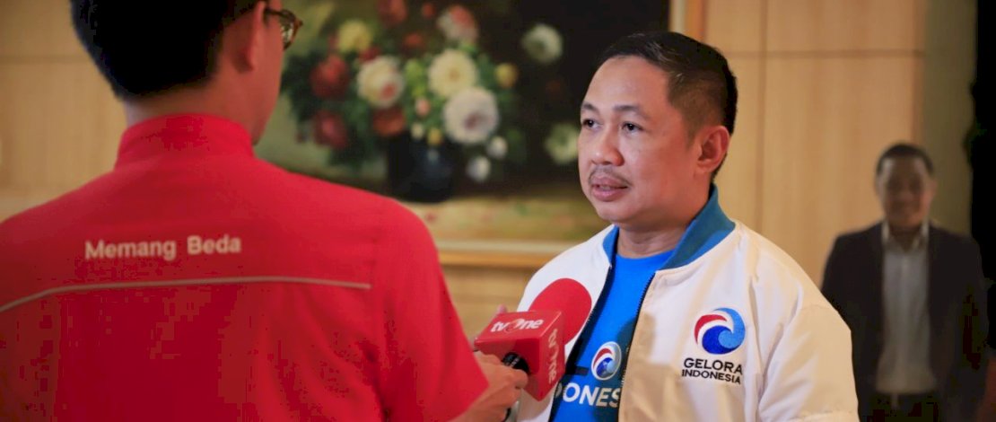 Anis Matta saat diwawancarai salah satu stasiun TV swasta.