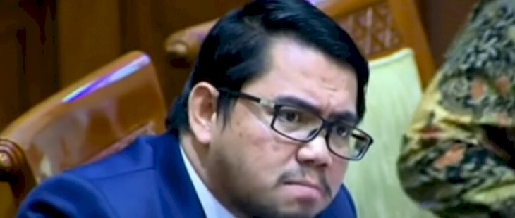 Berkali-kali Jokowi "Diseruduk" Banteng