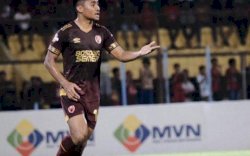 Lelang Tiga Jersey, Asnawi Mangkualam Kumpulkan Rp 18 Juta Untuk Bantu Perangi Covid-19
