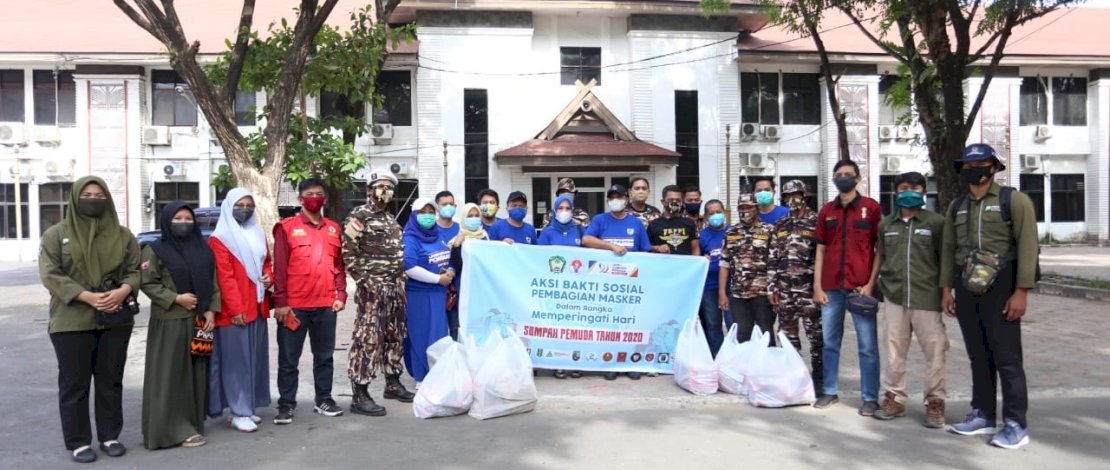 Peringati Hari Sumpah Pemuda, Dispora Gowa Ajak OKP Bagi-bagi Masker