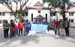 Peringati Hari Sumpah Pemuda, Dispora Gowa Ajak OKP Bagi-bagi Masker