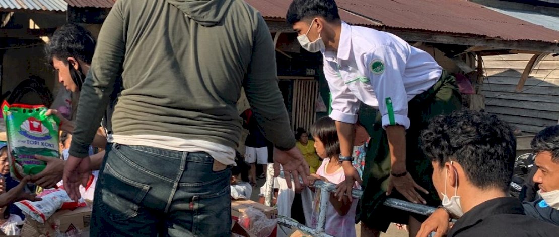 Bantuan tahap pertama untuk korban banjir di Masamba, Lutra, disalurkan.