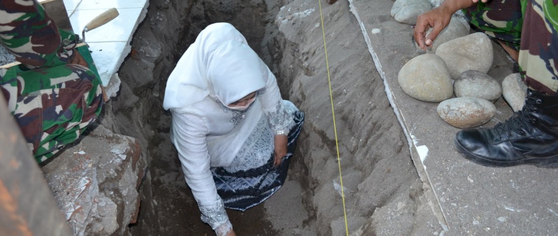 Pj Sekda Gowa Lakukan Peletakan Batu Pertama Aula Kodim 1409 Gowa