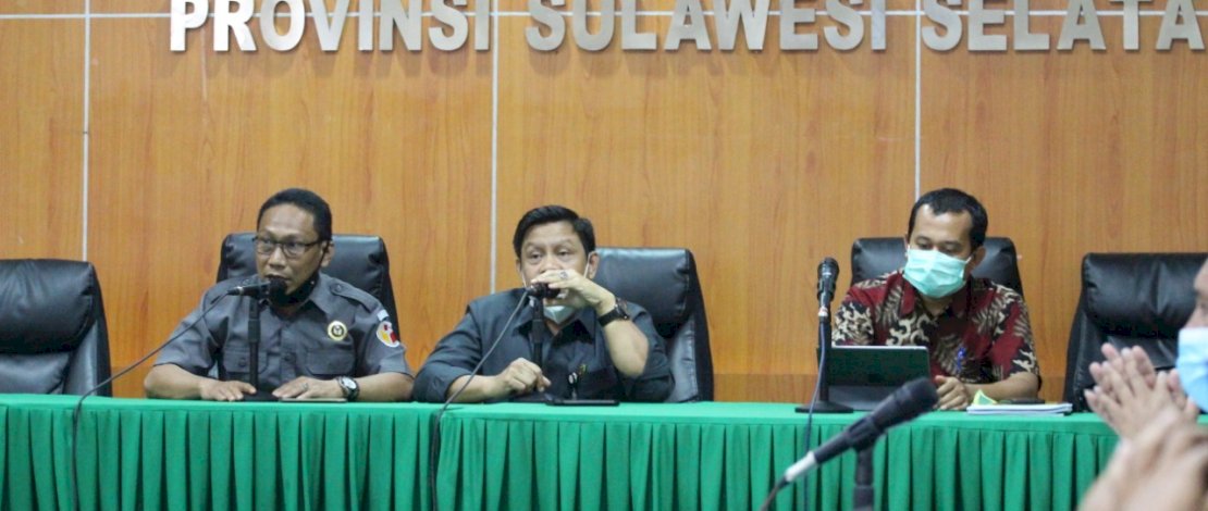 Bedah riset kepemiluan oleh Bawaslu dan tim pendamping.