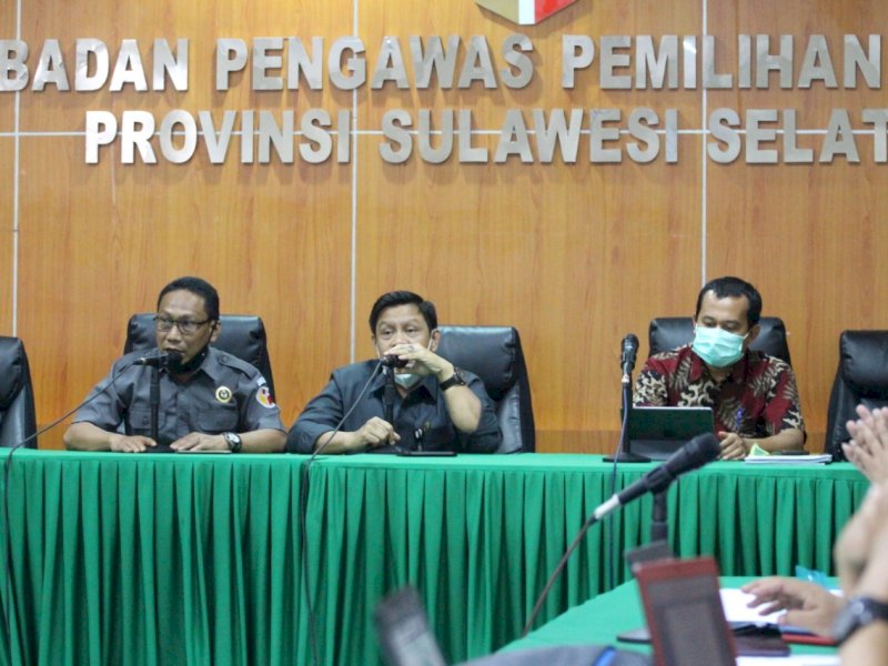 Sembilan Naskah Riset Bawaslu Sulsel Difinalisasi Bersama Pendamping Lokal