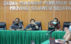 Sembilan Naskah Riset Bawaslu Sulsel Difinalisasi Bersama Pendamping Lokal