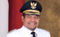 Di Depan Jemaah Salat Id, Bupati Ini Umumkan Pengunduran Diri