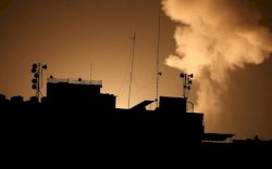 Pasukan Israel Jatuhkan Bom di Gaza