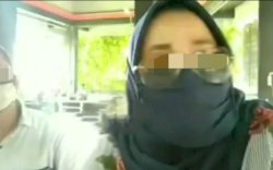 Video Viral, Wanita Berhijab Hitam Mengaku Jadi Budak Seks Oknum Kadis