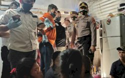 Ibu di Makassar Histeris Lihat Putranya Bunuh Diri