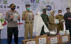 Tim Gugus Tugas Covid-19 Sinjai Dapat Bantuan APD dari Dinas Koperasi Sulsel