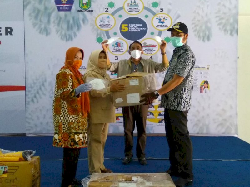 Bupati Sinjai kembali Terima Bantuan APD dari Legislator DPR RI