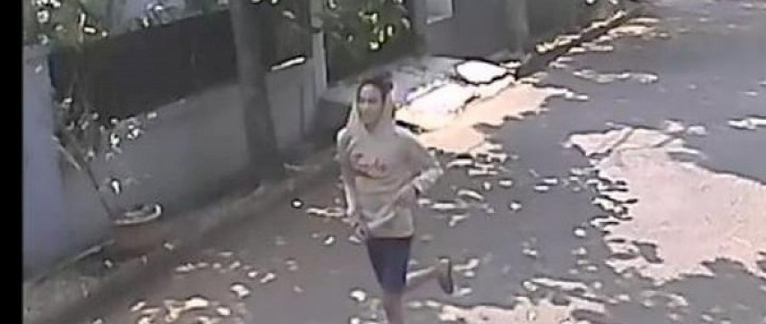 Sosok pemerkosa yang tertangkap kamera CCTV.