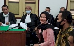 "Kaulah Alasanku Membunuh Jamal," Teriak Zuraidah ke Aspri Cantik Suaminya