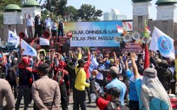 Sudah Final, 1.035 Halaman Omnibus Law Siap Ditandatangani Wakil Ketua DPR RI Sore Ini