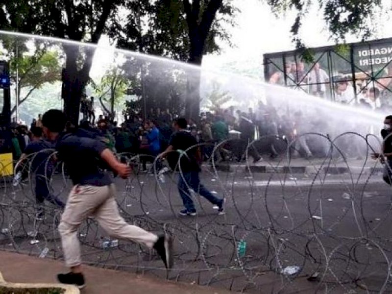 Ricuh Aksi May Day di UNM, Polisi Amankan 5 Orang