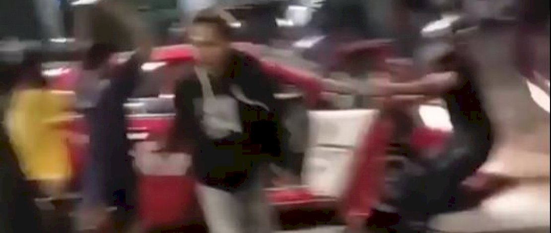 Tangkapan layar video, pengemudi Brio merah AS, menodongkan air softgun, hingga terjebak saat hendak belok ke Mapolsek Rappocini, lalu kabur meminta perlindungan.