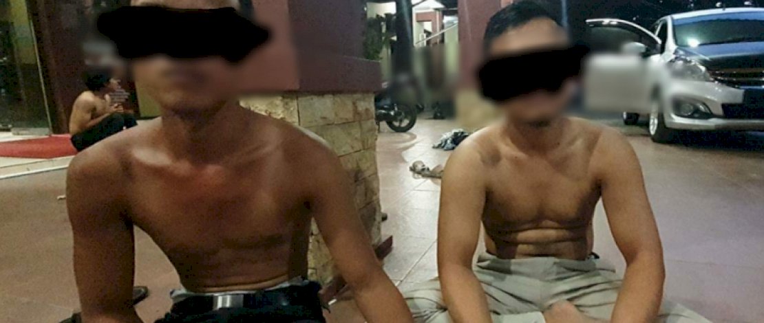 Dua pelaku pemerasan terhadap seorang wanita asal Jambi. Dua pelaku pemerasan terhadap seorang wanita asal Jambi.
