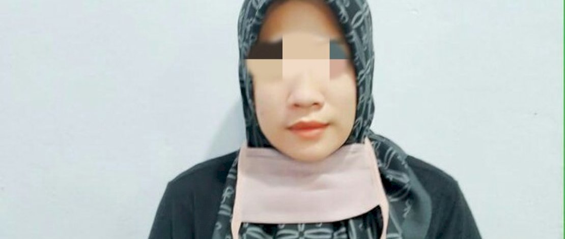 EH, tersangka penggelapan uang nasabah.