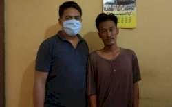 "Tega Kali Bapak Mainkan Bini Aku," Ujar Emon Sambil Melempari Ayahnya dengan Batu