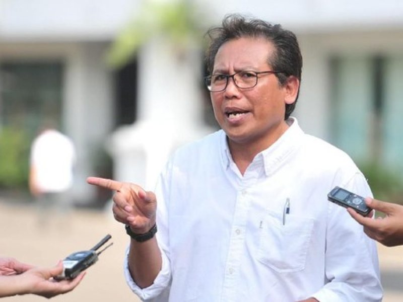 Cuitan Kontroversial Jubir Presiden Jokowi Soal Pecundang Politik