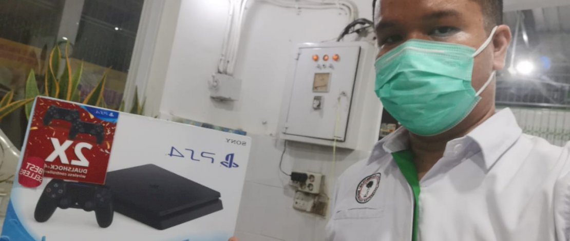 Fasilitas playstation di Graha IDI Makassar.