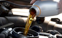 Ini Efek Buruk Sering Telat Ganti Oli Mesin