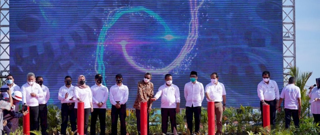 Nurdin Abdullah melakukan ground breaking Twin Tower di CPI.
