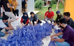 Partai Gelora Sinjai Distribusikan Bantuan Bagi Warga Terdampak Covid-19
