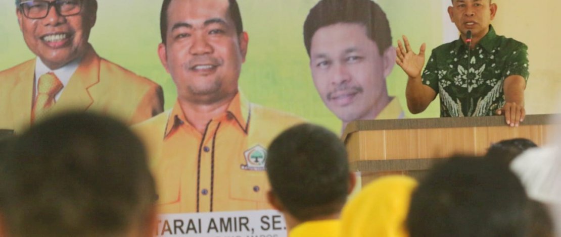 Kandidat wakil bupati usungan Golkar, Havid Fasha, berpidato pada pembekalan tim pemenangan kecamatan dan desa.