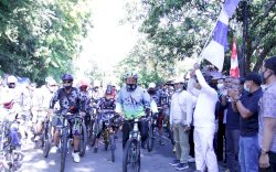 Olahraga Sambil Beramal, Bupati Takalar dan Wagub Sulsel Lepas Peserta Funbike